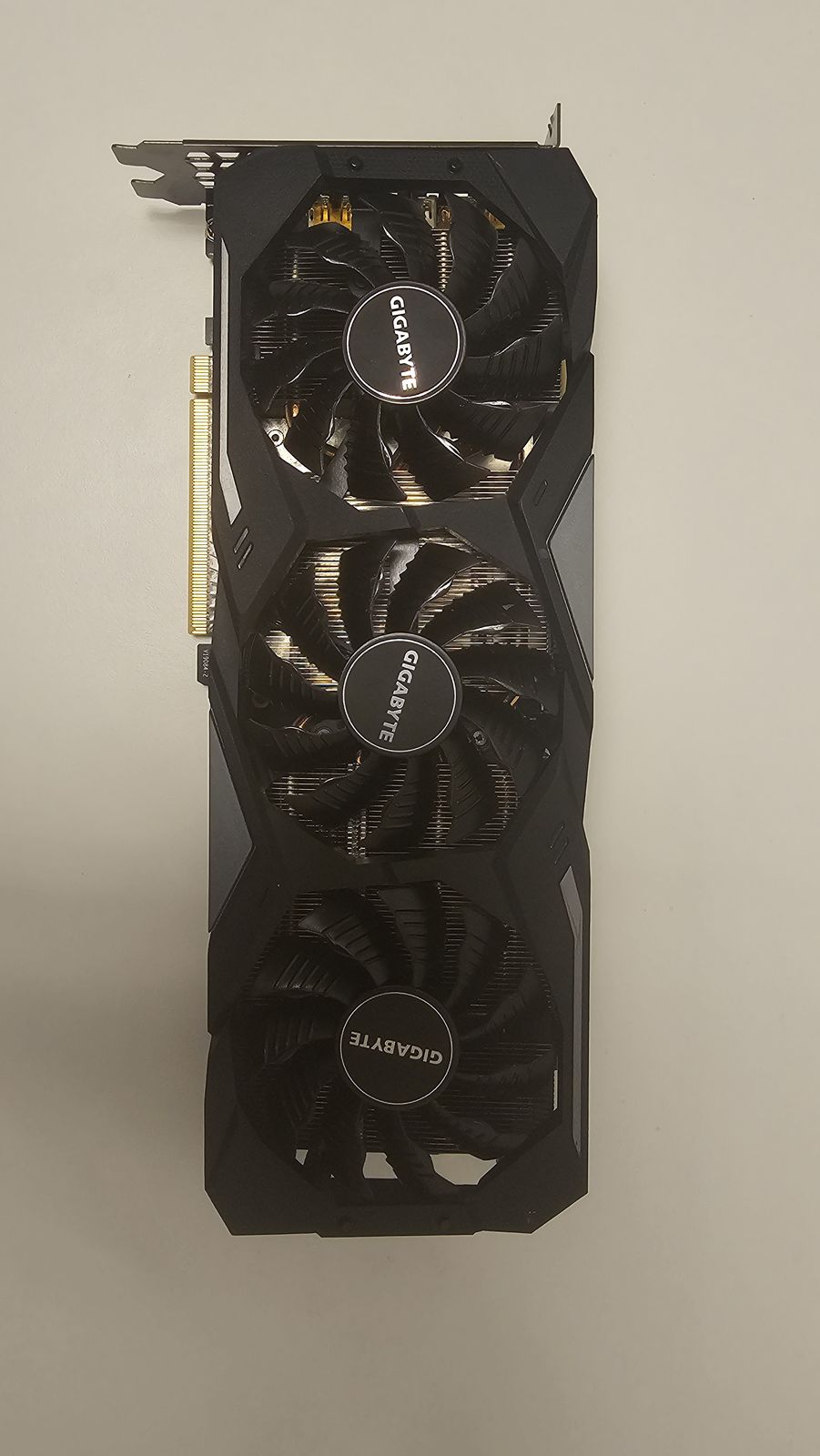 Gigabyte RTX 2080, triple-fan, assembled